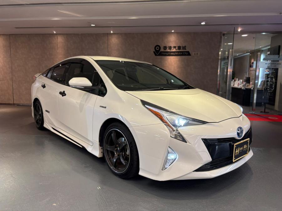 TOYOTA Prius 1.8 Hybrid S